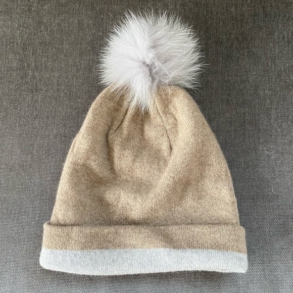 Bettina 100% Cashmere Hat with Fox Fur Pom Pom Made in Italy - Picture 1 of 6